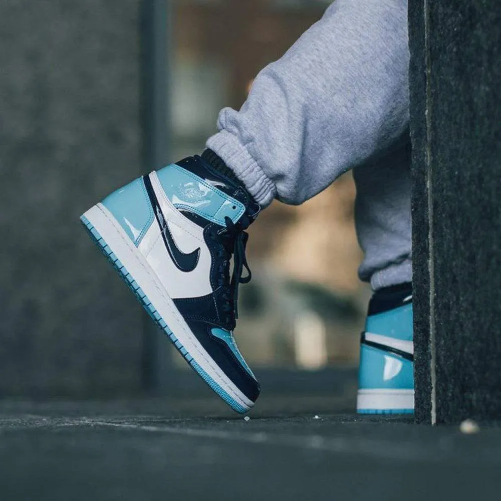 Air Jordan 1 Wmns Retro High OG 'Blue Chill'