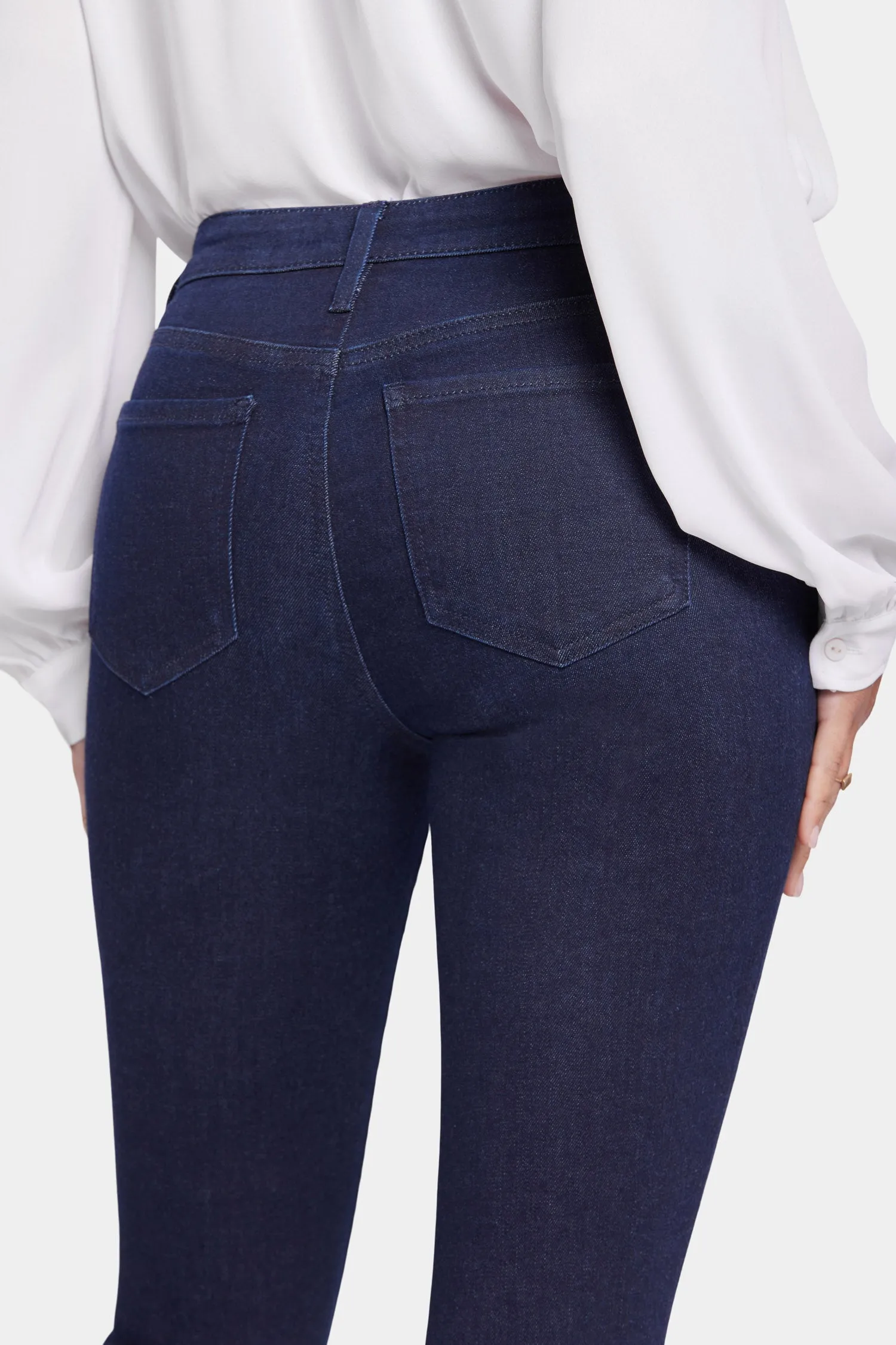 Ami Skinny Jeans In Petite - Rinse