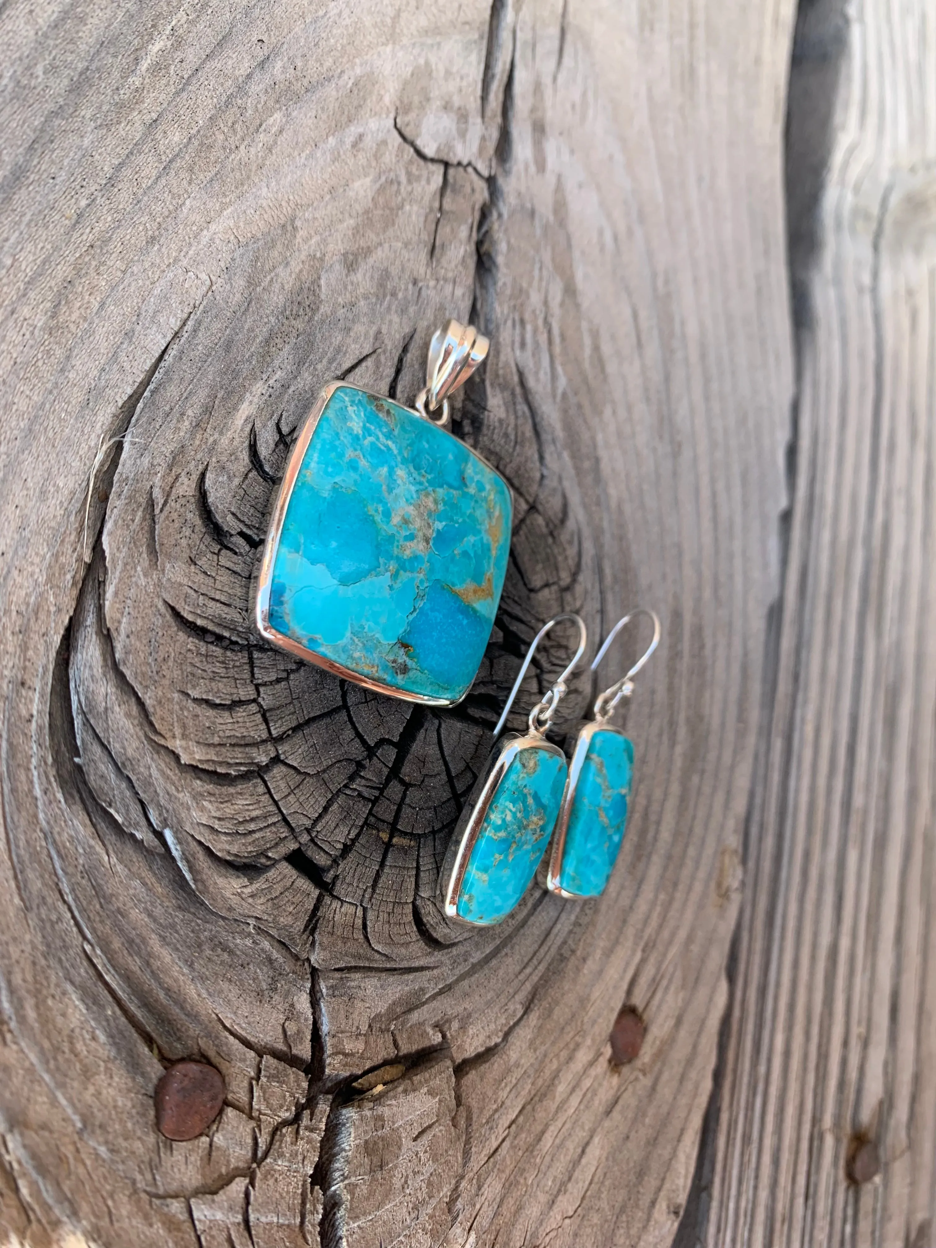 Turquoise pendant & earring set