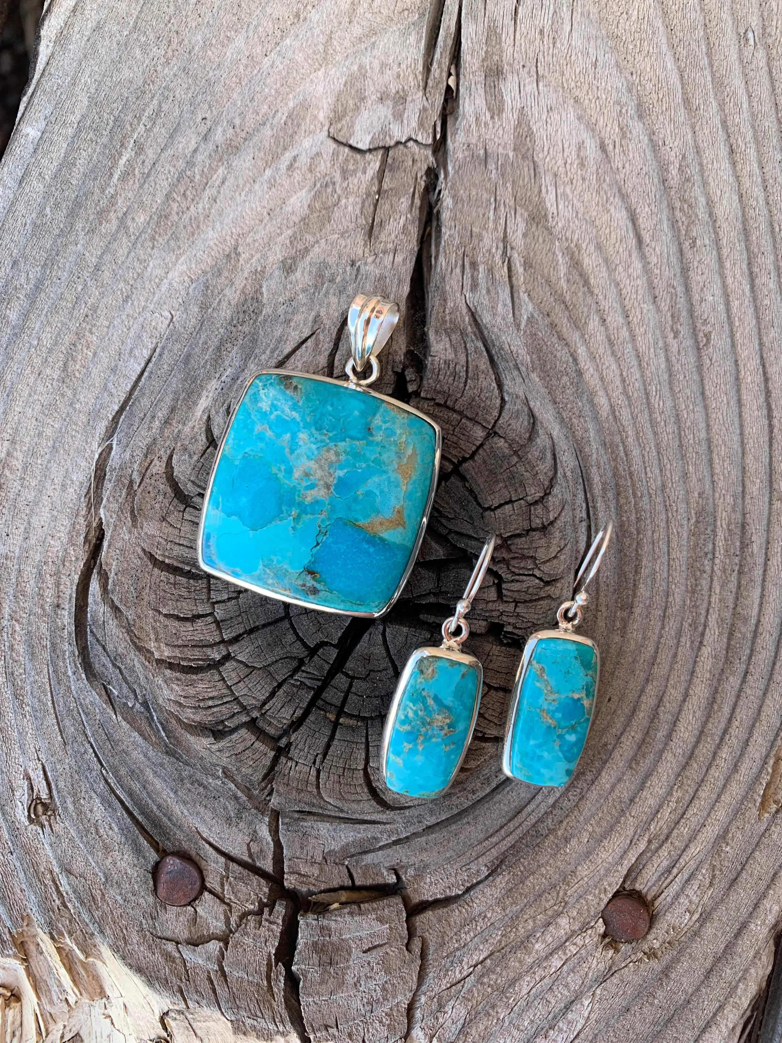 Turquoise pendant & earring set