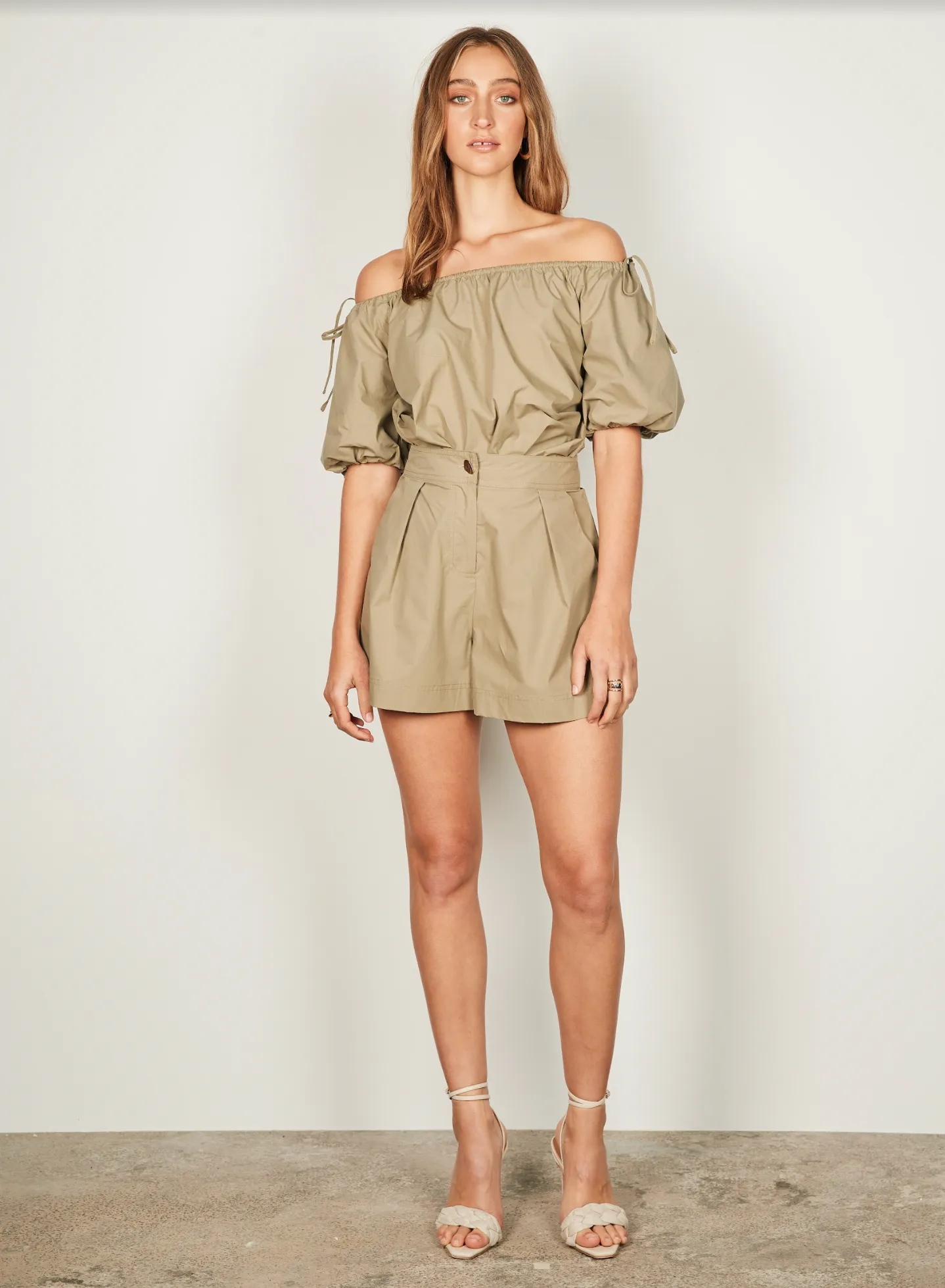 Yara Shorts (Khaki)